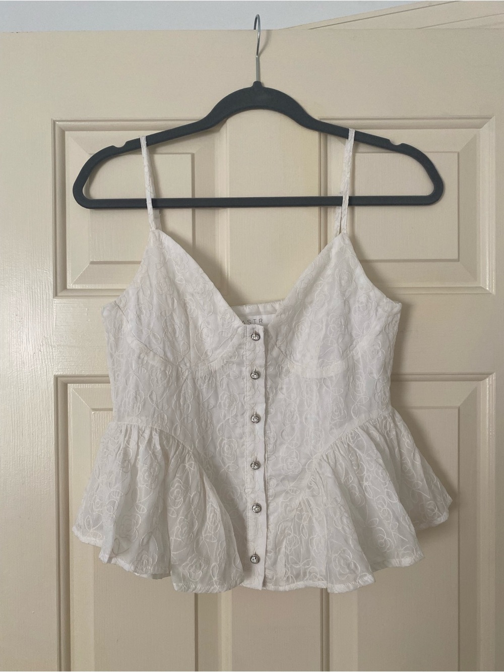Astr White Lace Button-Front Peplum Cami